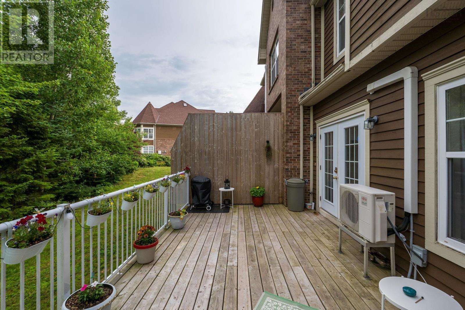 38 Greenside Lane Property Photo 40
