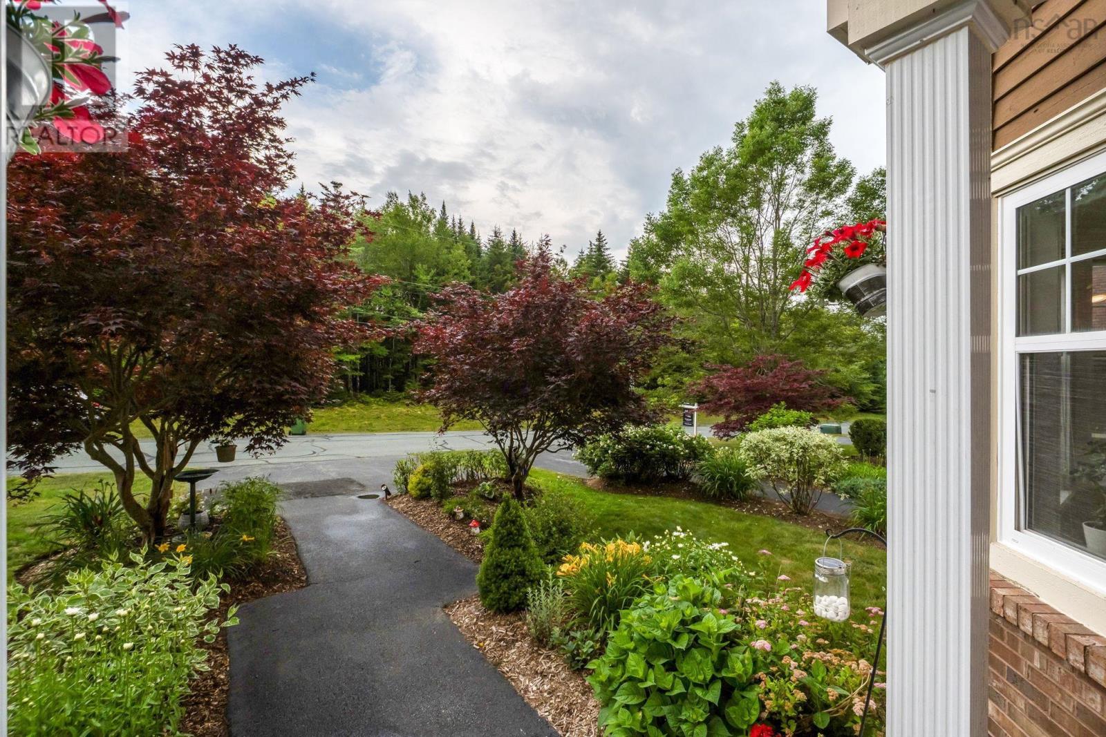 38 Greenside Lane Property Photo 44