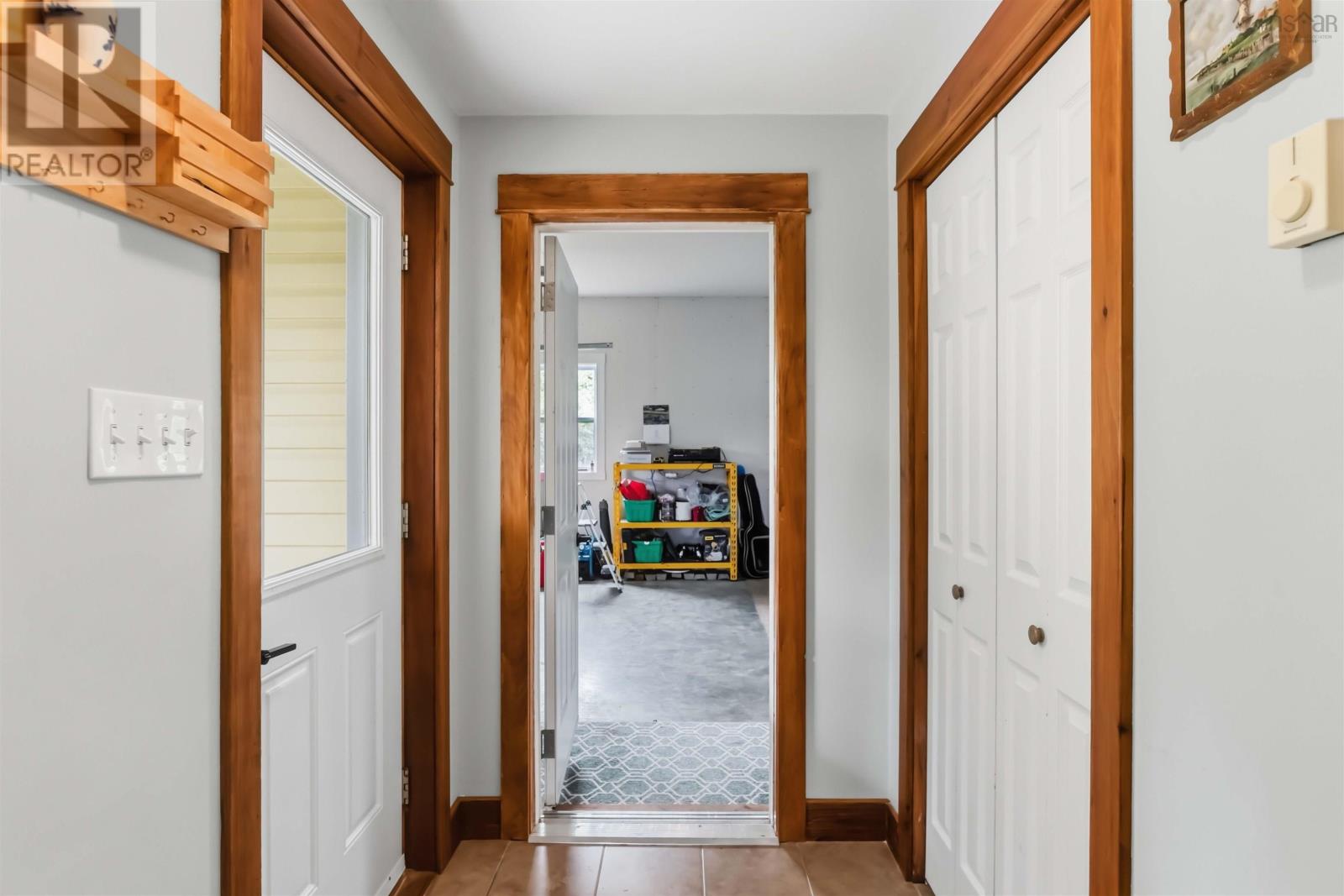 805 Bligh Road Property Photo 7