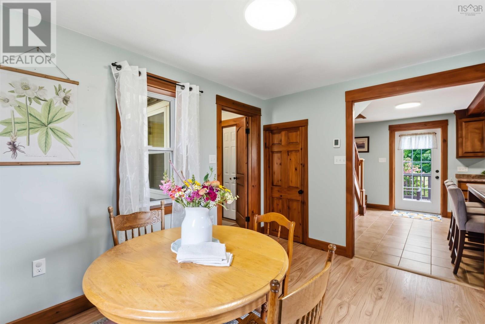 805 Bligh Road Property Photo 13