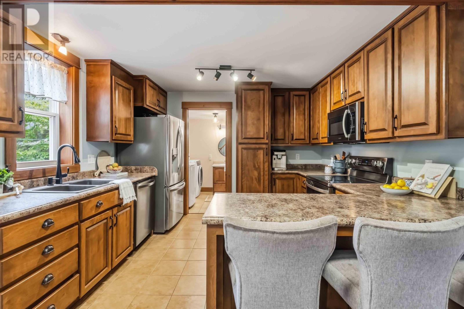 805 Bligh Road Property Photo 15