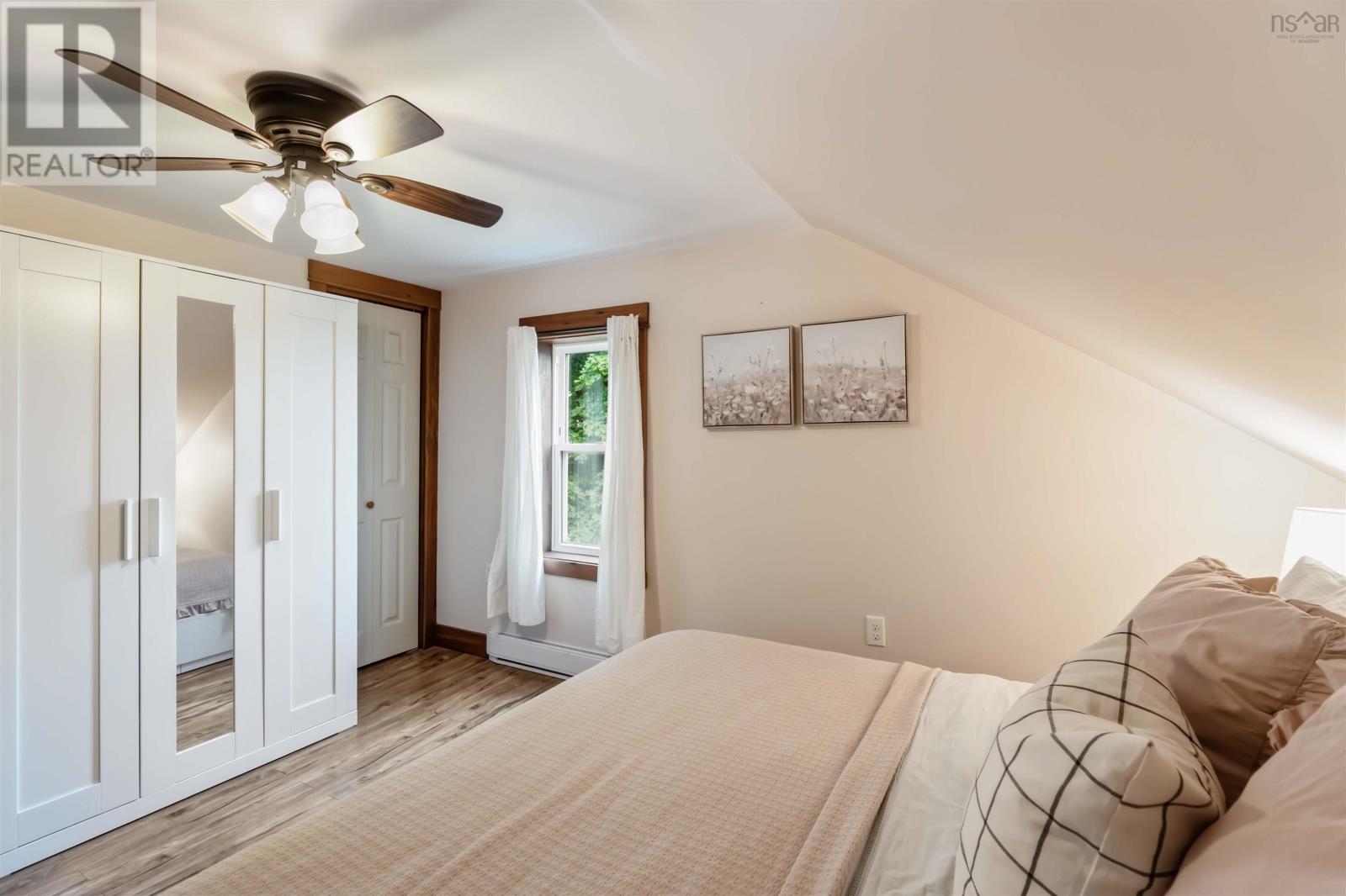 805 Bligh Road Property Photo 29
