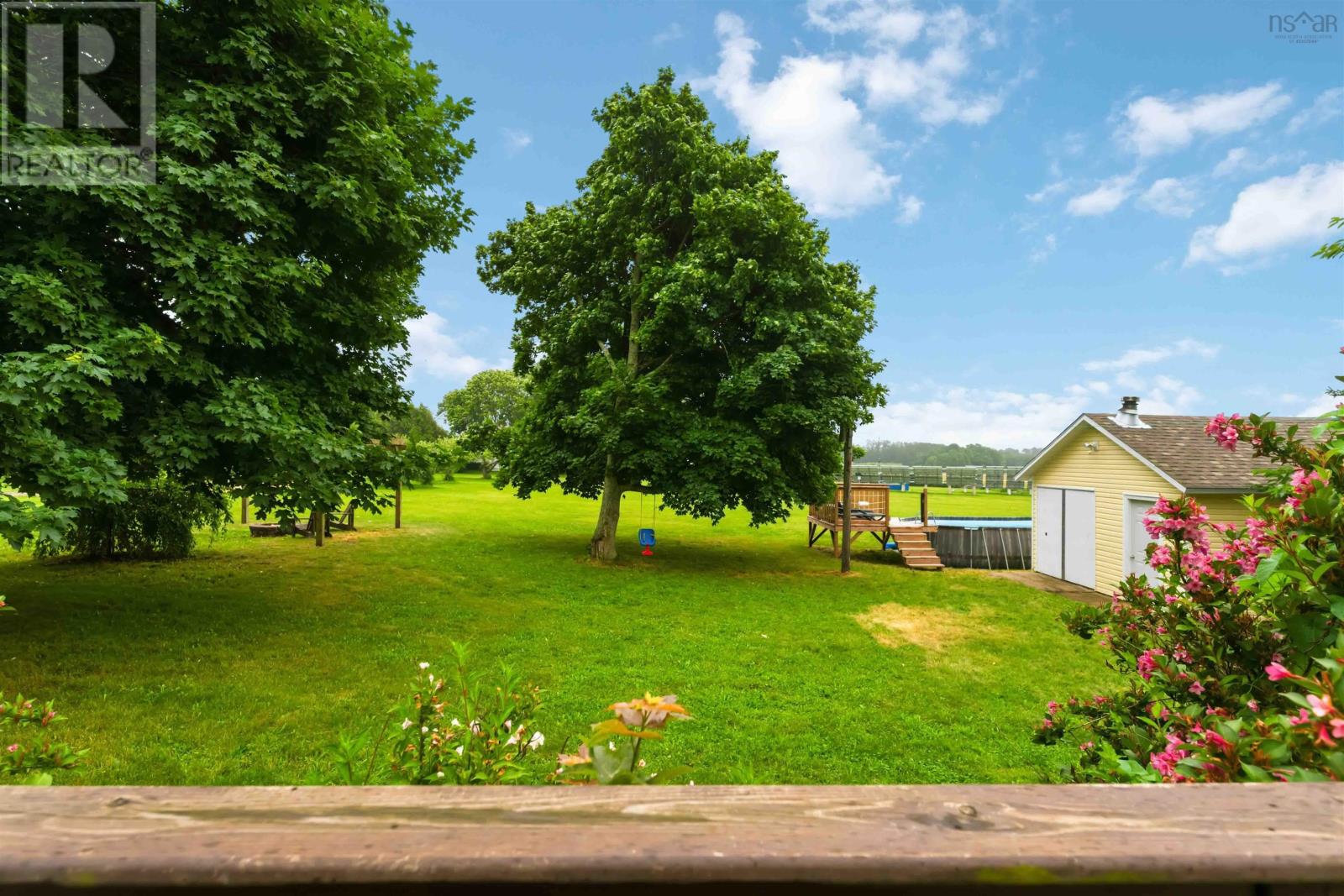 805 Bligh Road Property Photo 36