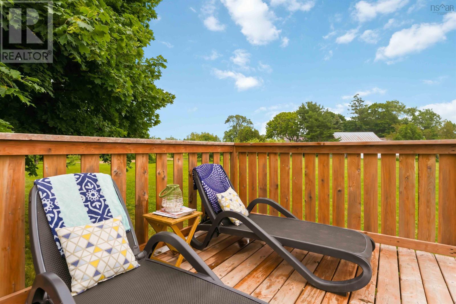805 Bligh Road Property Photo 39