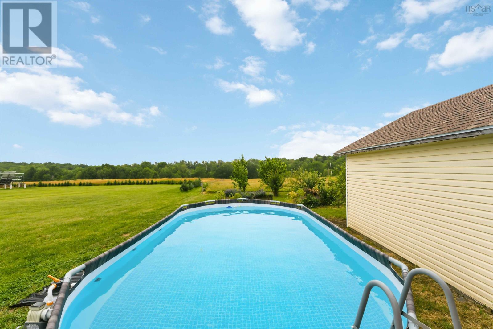 805 Bligh Road Property Photo 40
