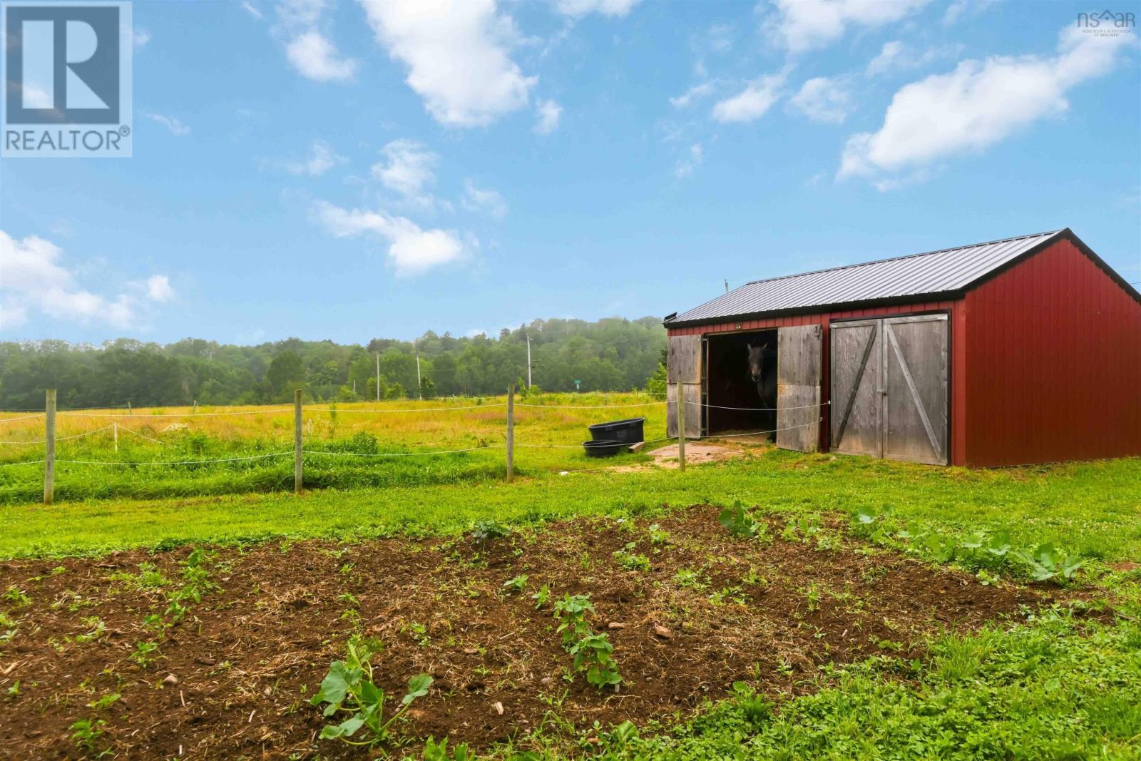 805 Bligh Road Property Photo 43
