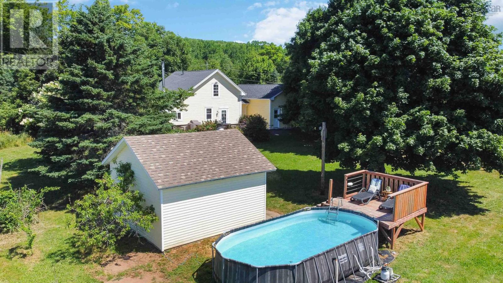 805 Bligh Road Property Photo 44