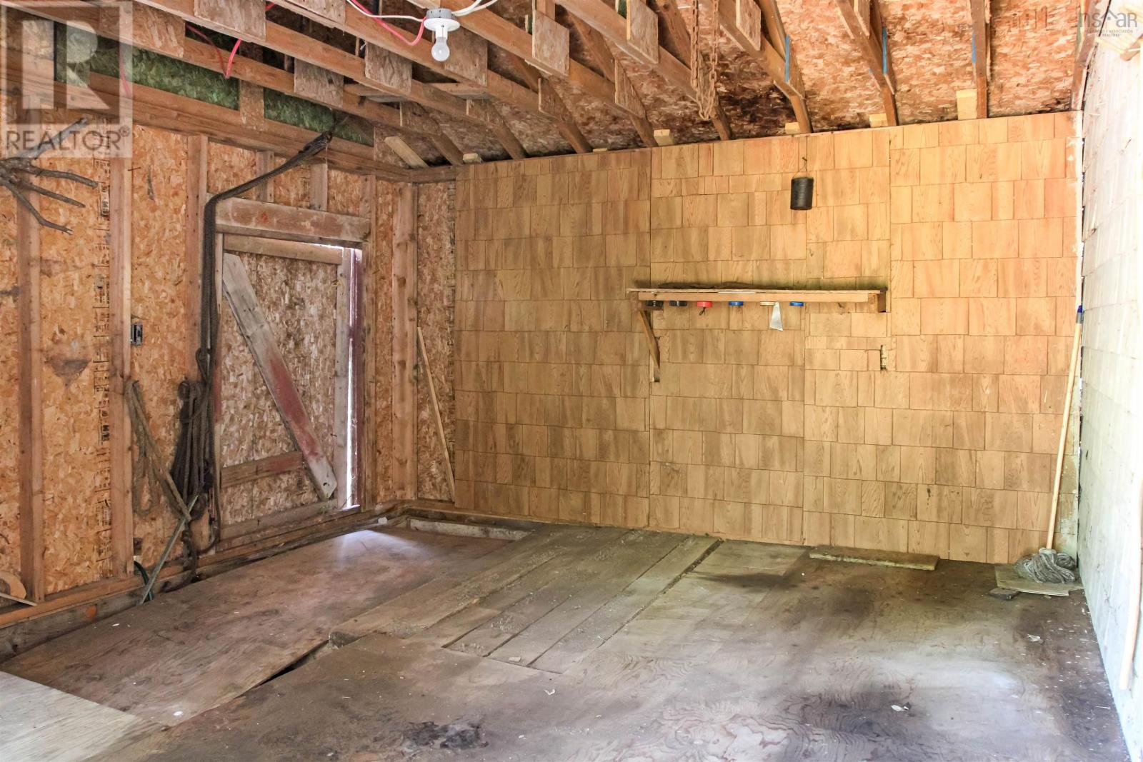 2113 Fire Lane Property Photo 5