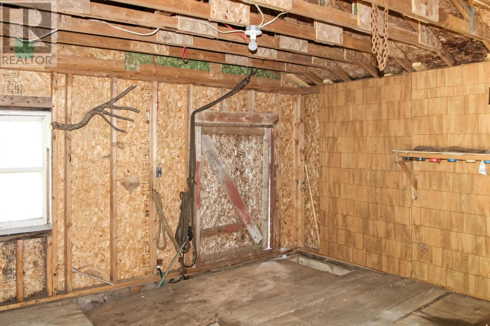 2113 Fire Lane Property Photo 7