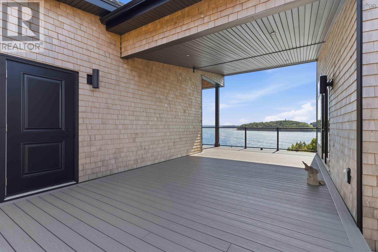 42 Shore Road Property Photo 4
