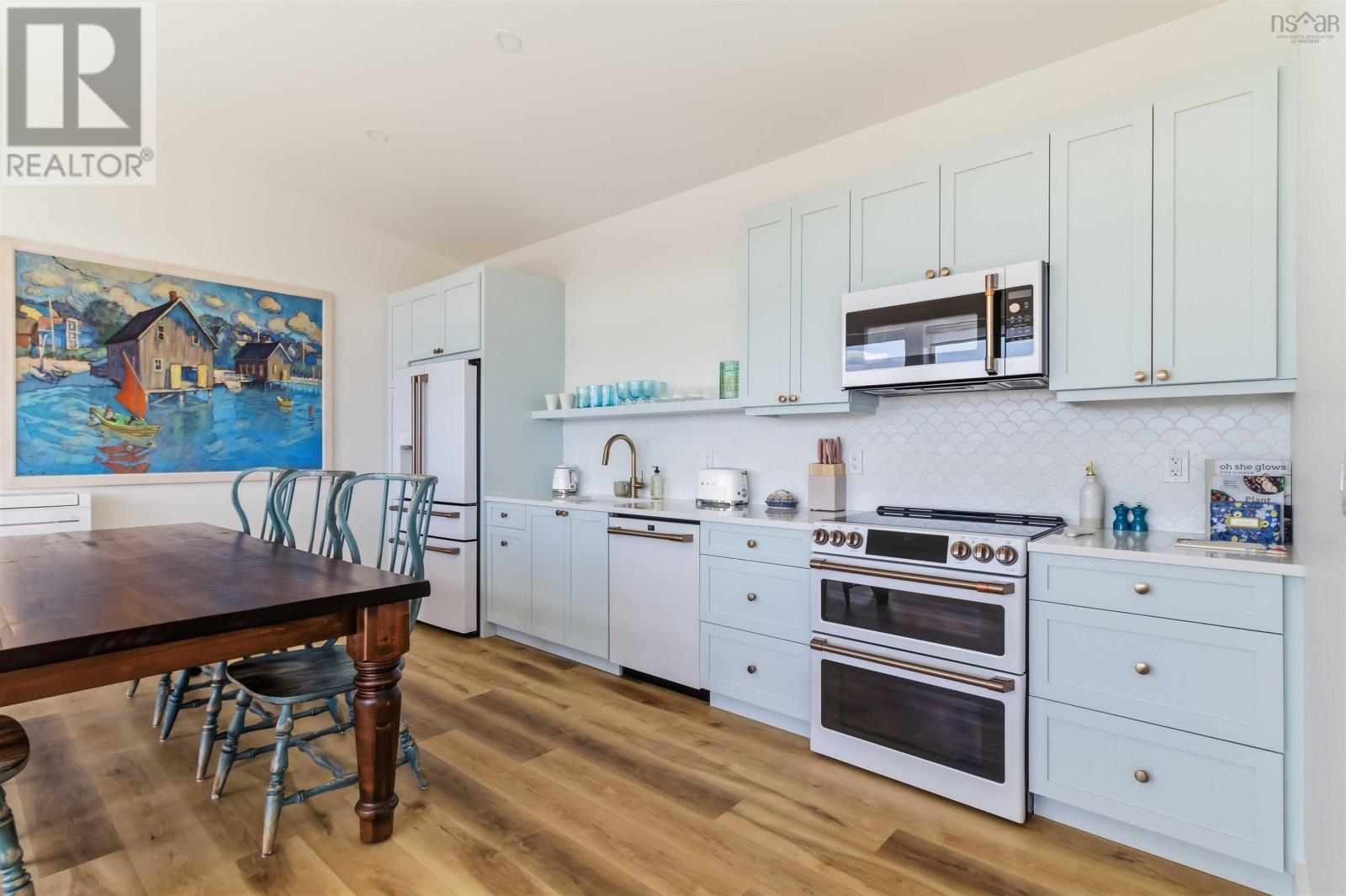 42 Shore Road Property Photo 19