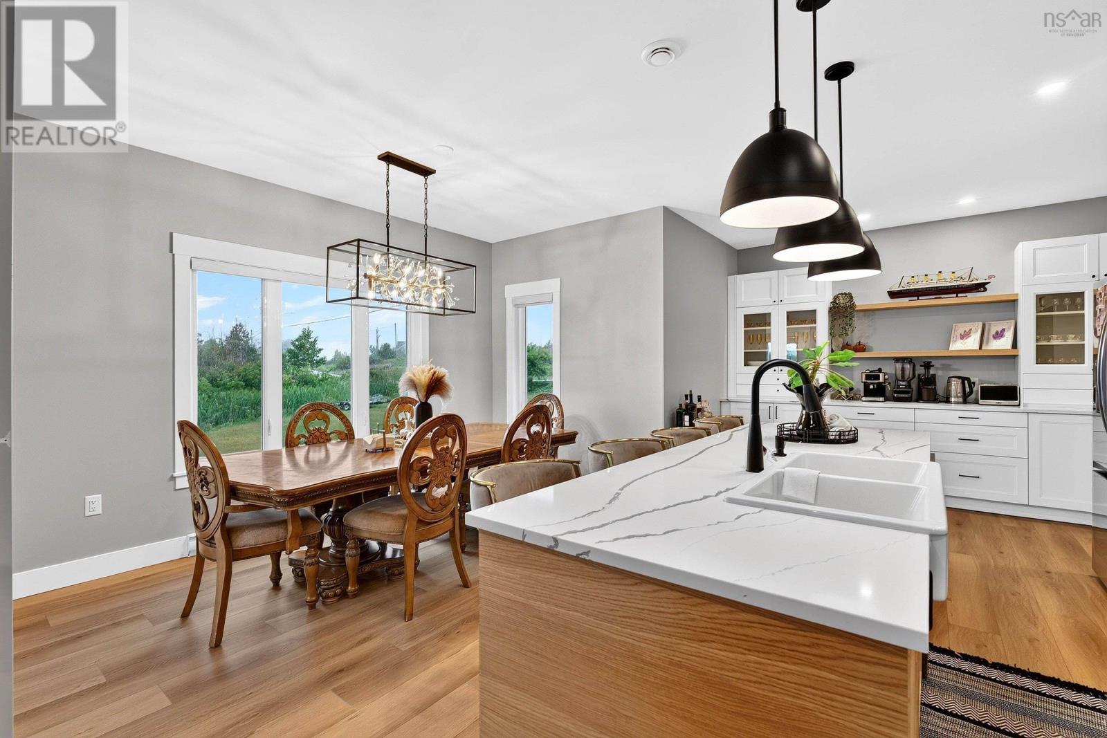 500 Hemlock Drive Property Photo 12