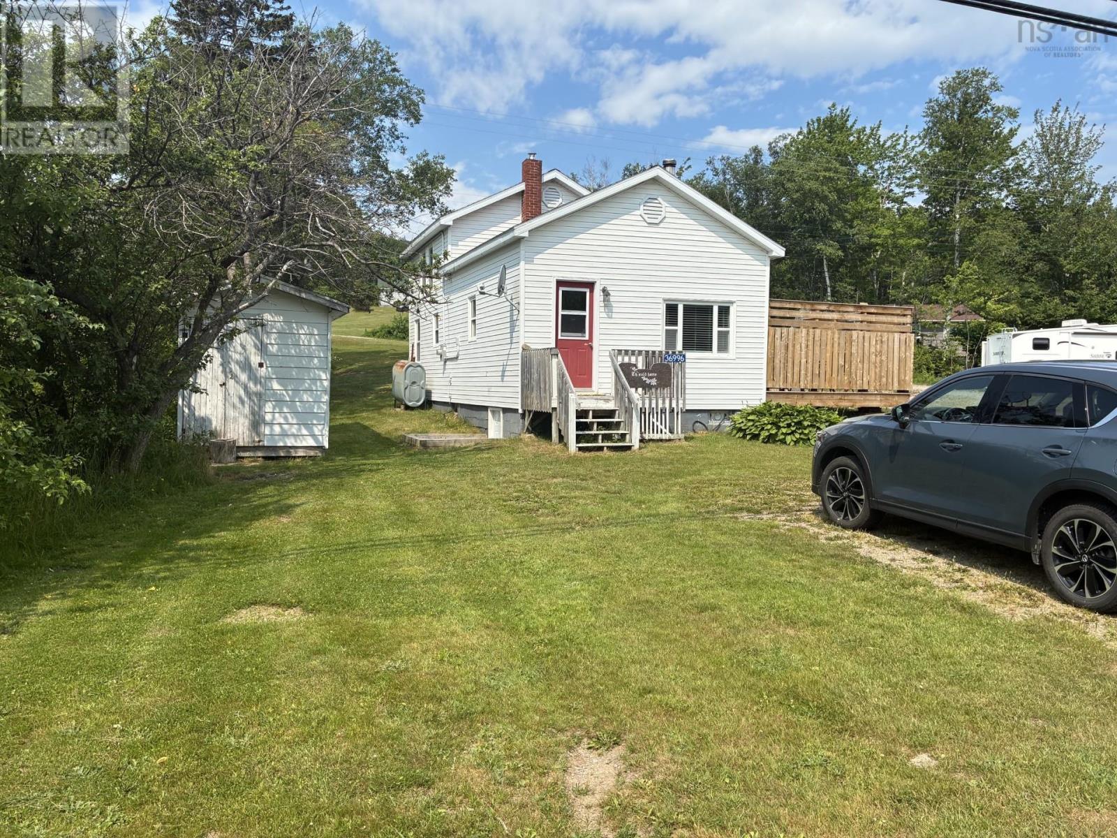 36996 Cabot Trail Property Photo 1