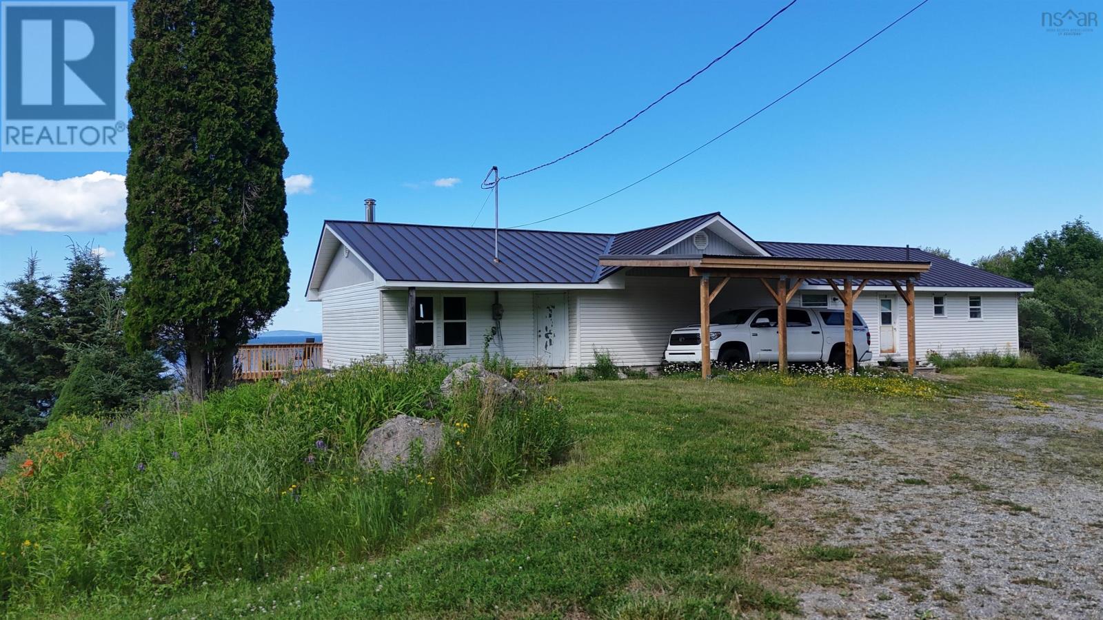 5877 West Bay Road Property Photo 4
