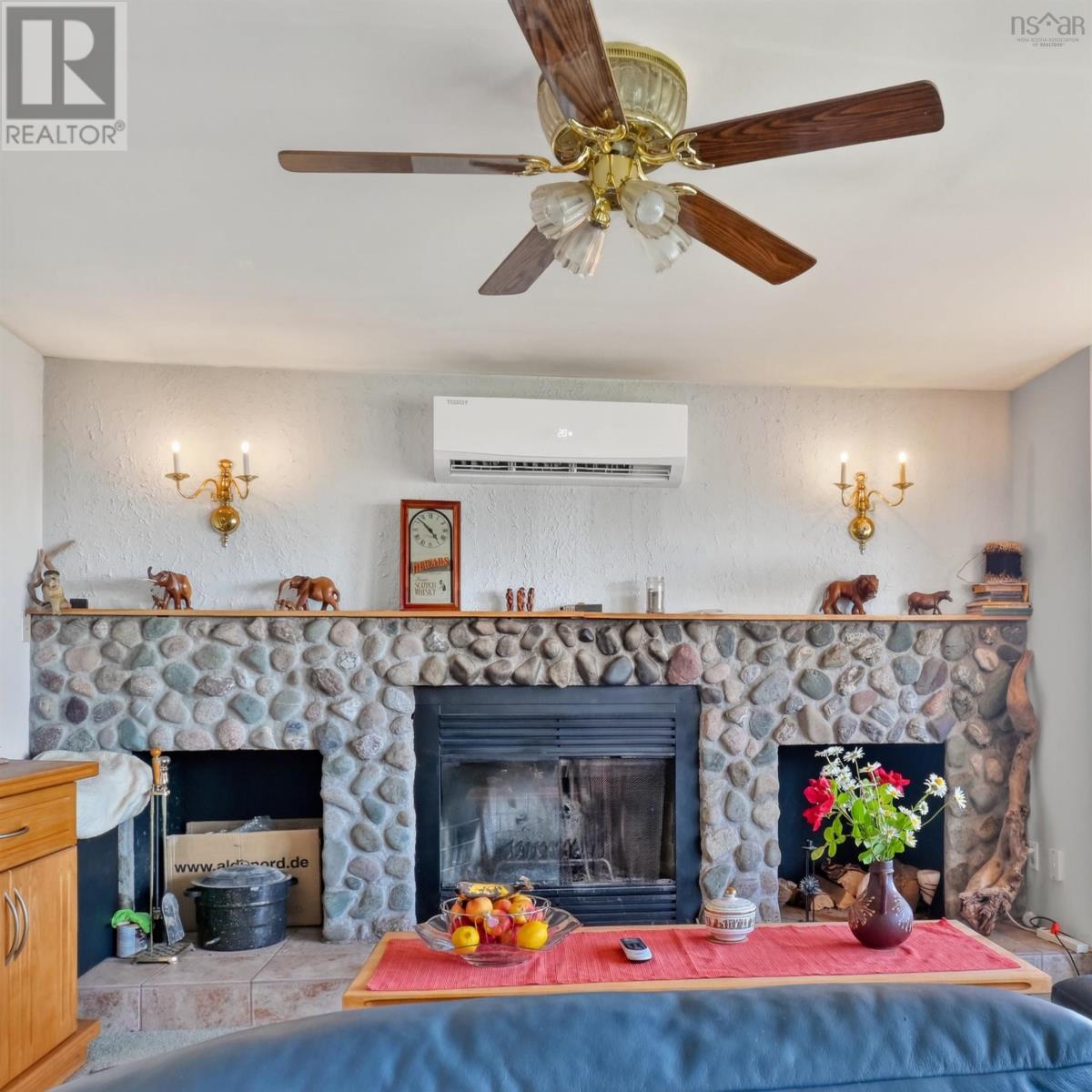 5877 West Bay Road Property Photo 12
