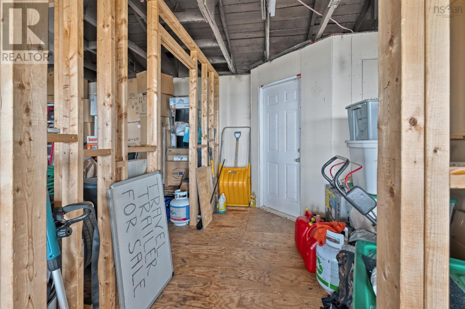 5877 West Bay Road Property Photo 38