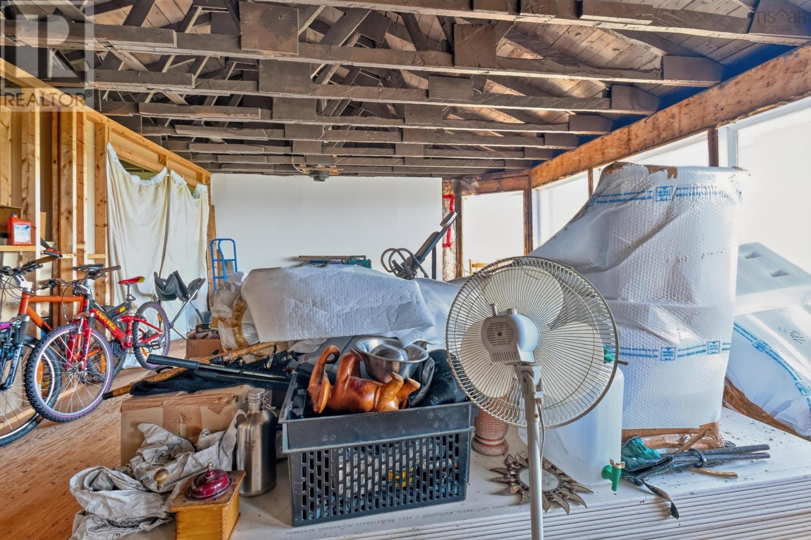 5877 West Bay Road Property Photo 39