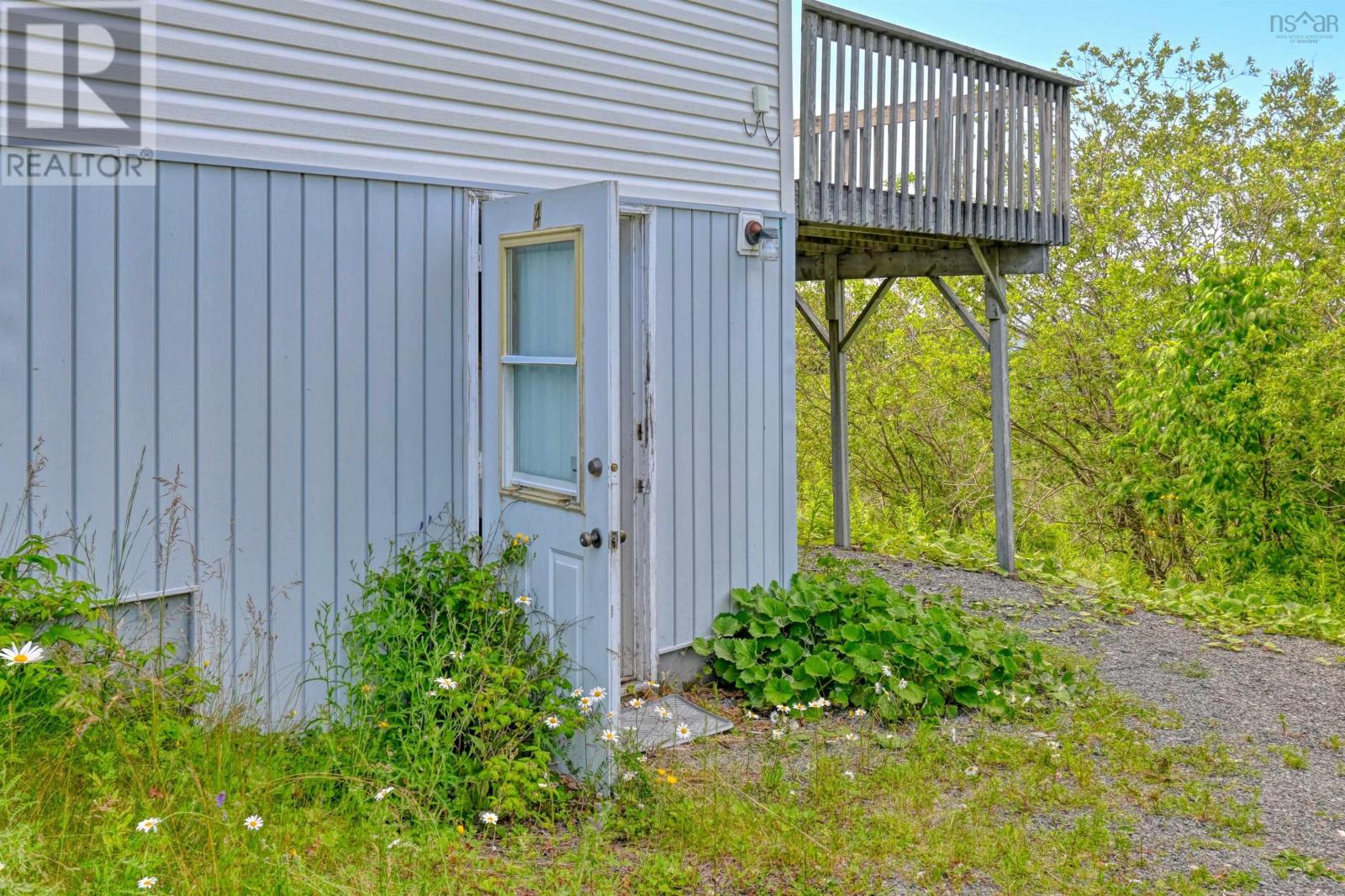 5877 West Bay Road Property Photo 43