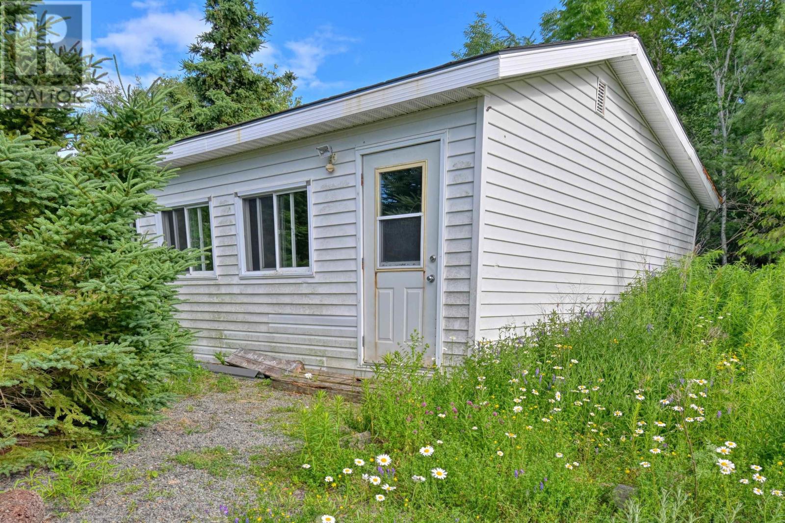 5877 West Bay Road Property Photo 44