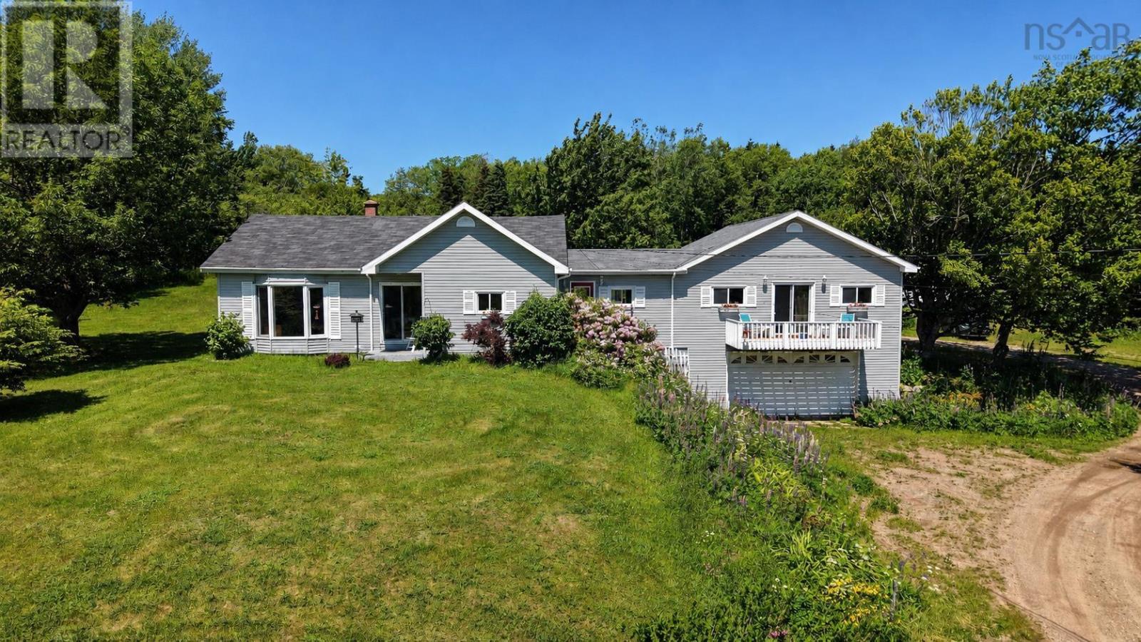29389 Cabot Trail Property Photo 1