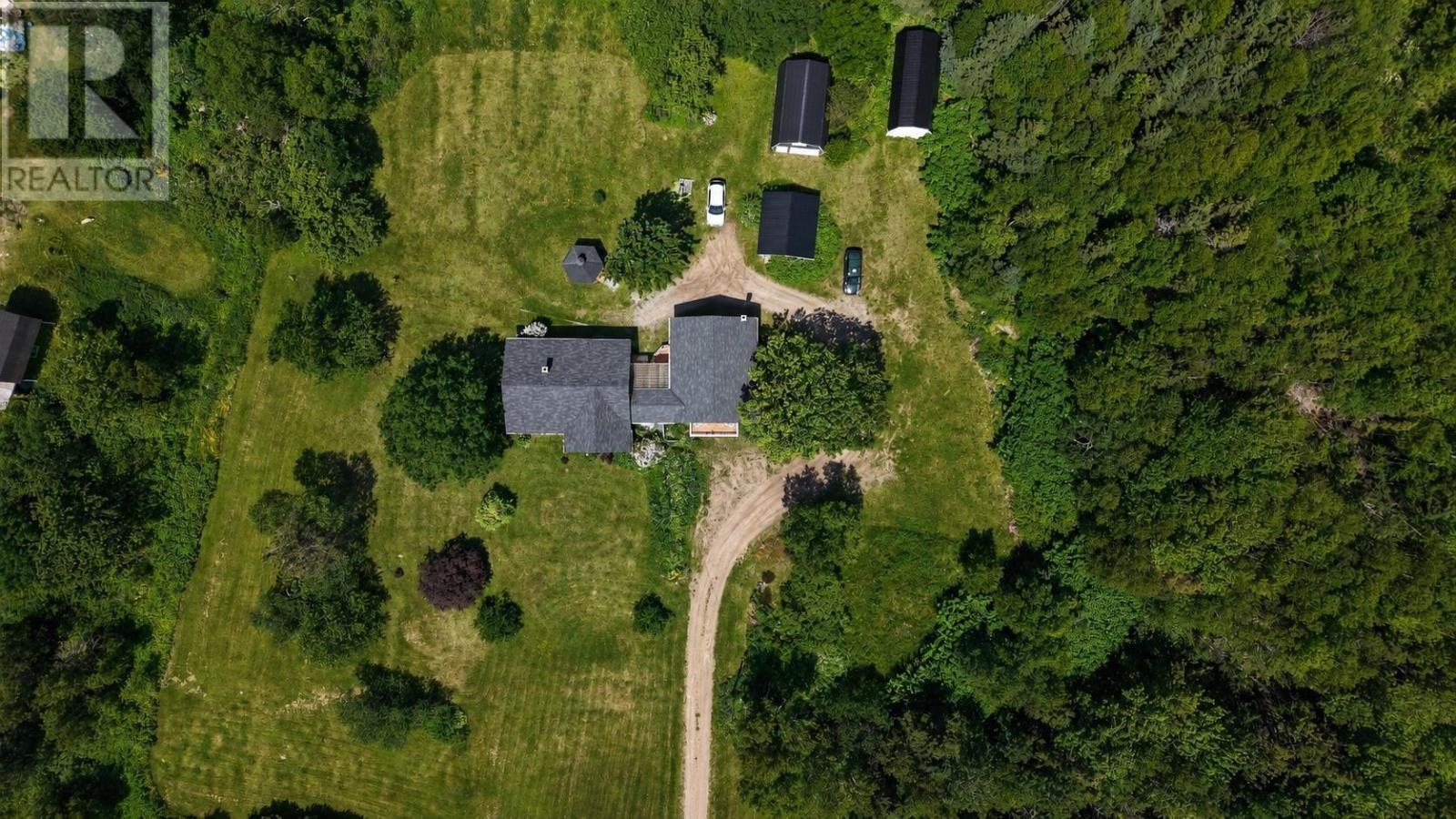 29389 Cabot Trail Property Photo 4