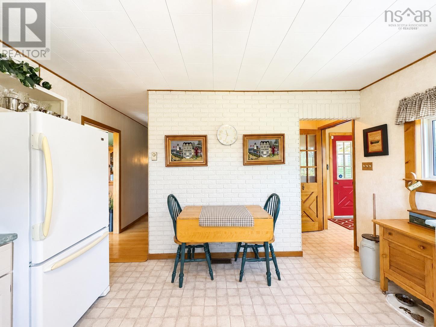 29389 Cabot Trail Property Photo 11