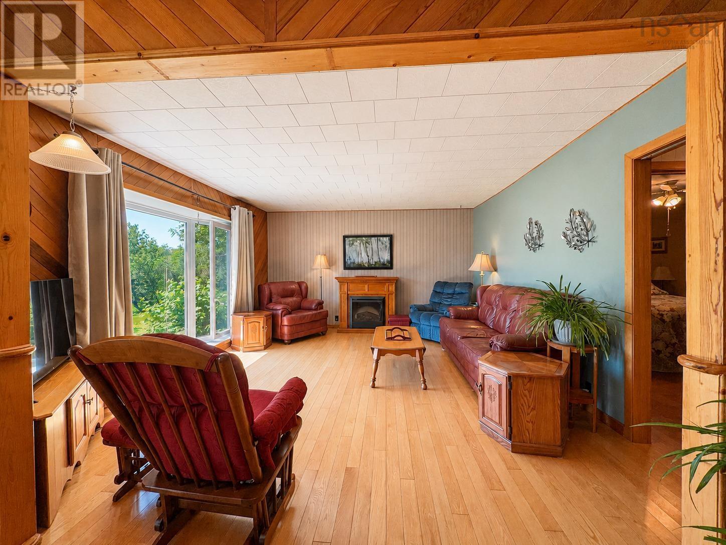 29389 Cabot Trail Property Photo 14
