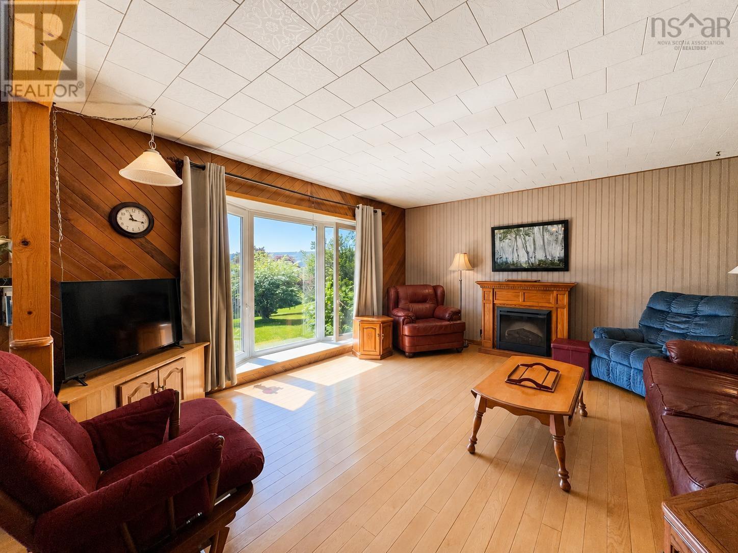 29389 Cabot Trail Property Photo 15