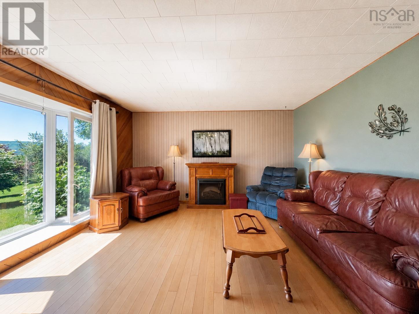 29389 Cabot Trail Property Photo 16