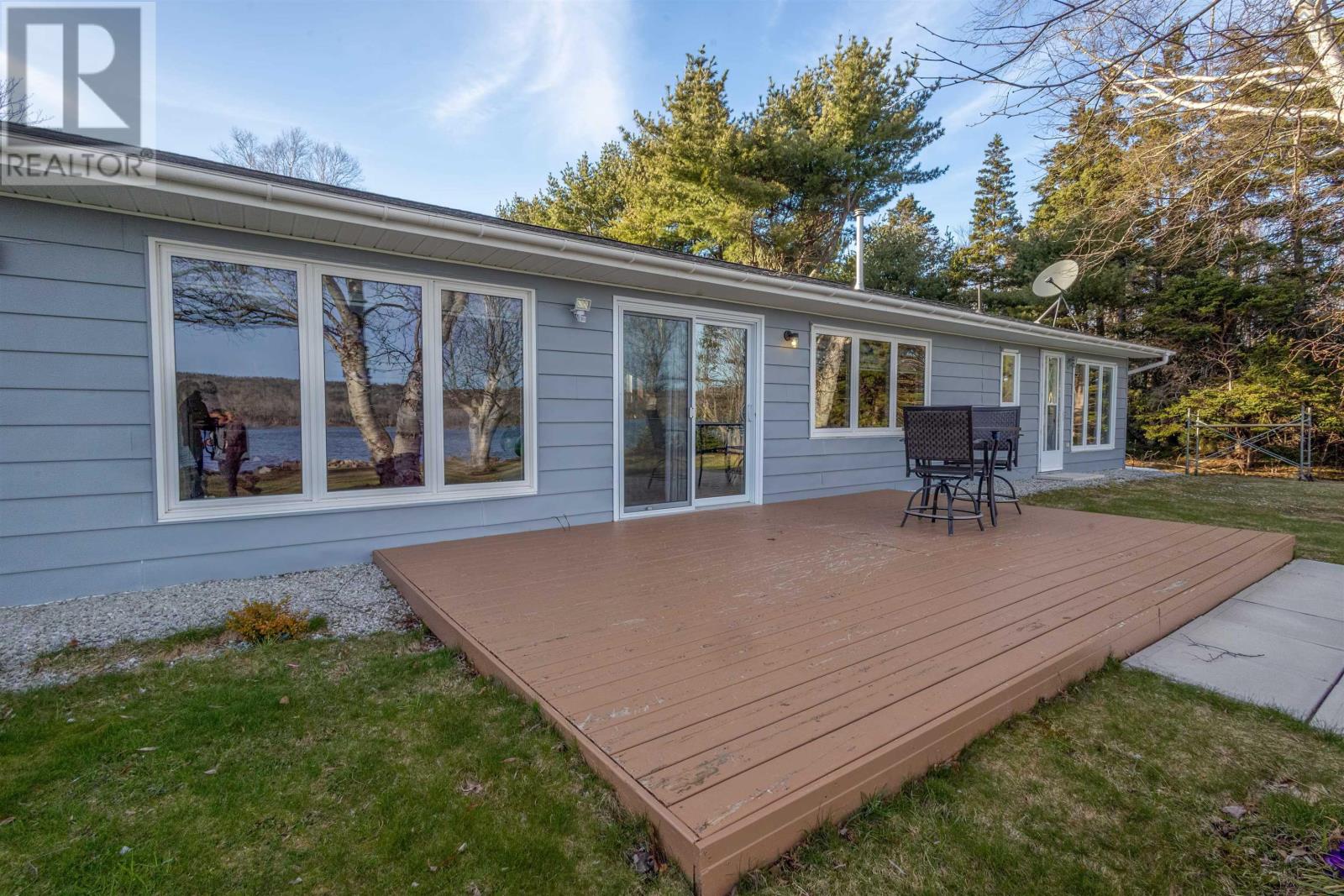 378 Stewart Road Property Photo 4