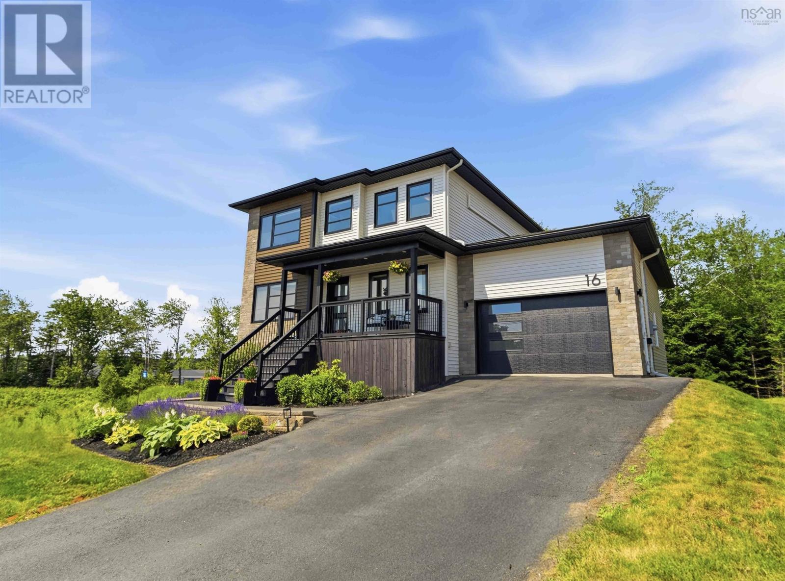 16 Hamilton Drive