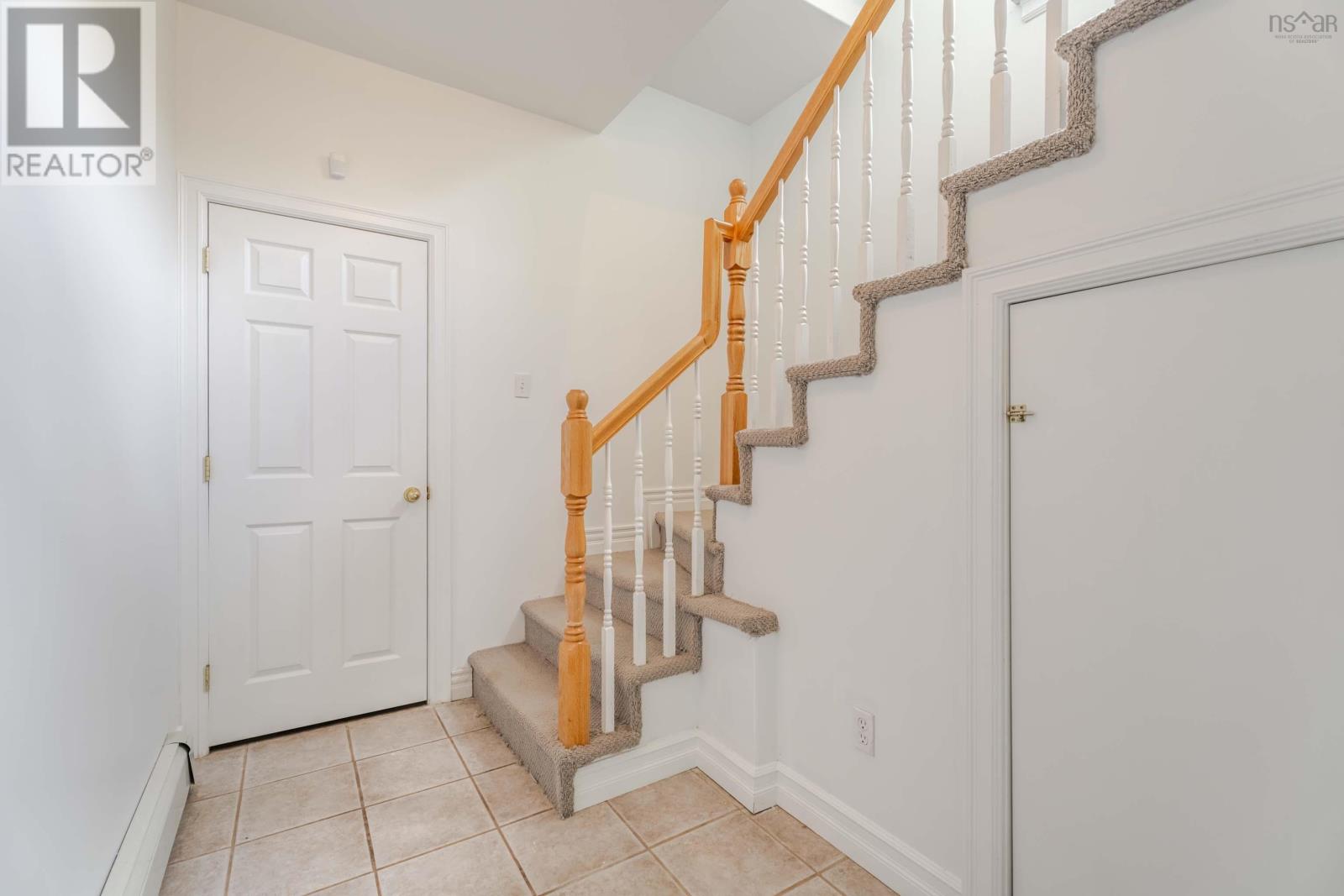 560 Parkland Drive Property Photo 38