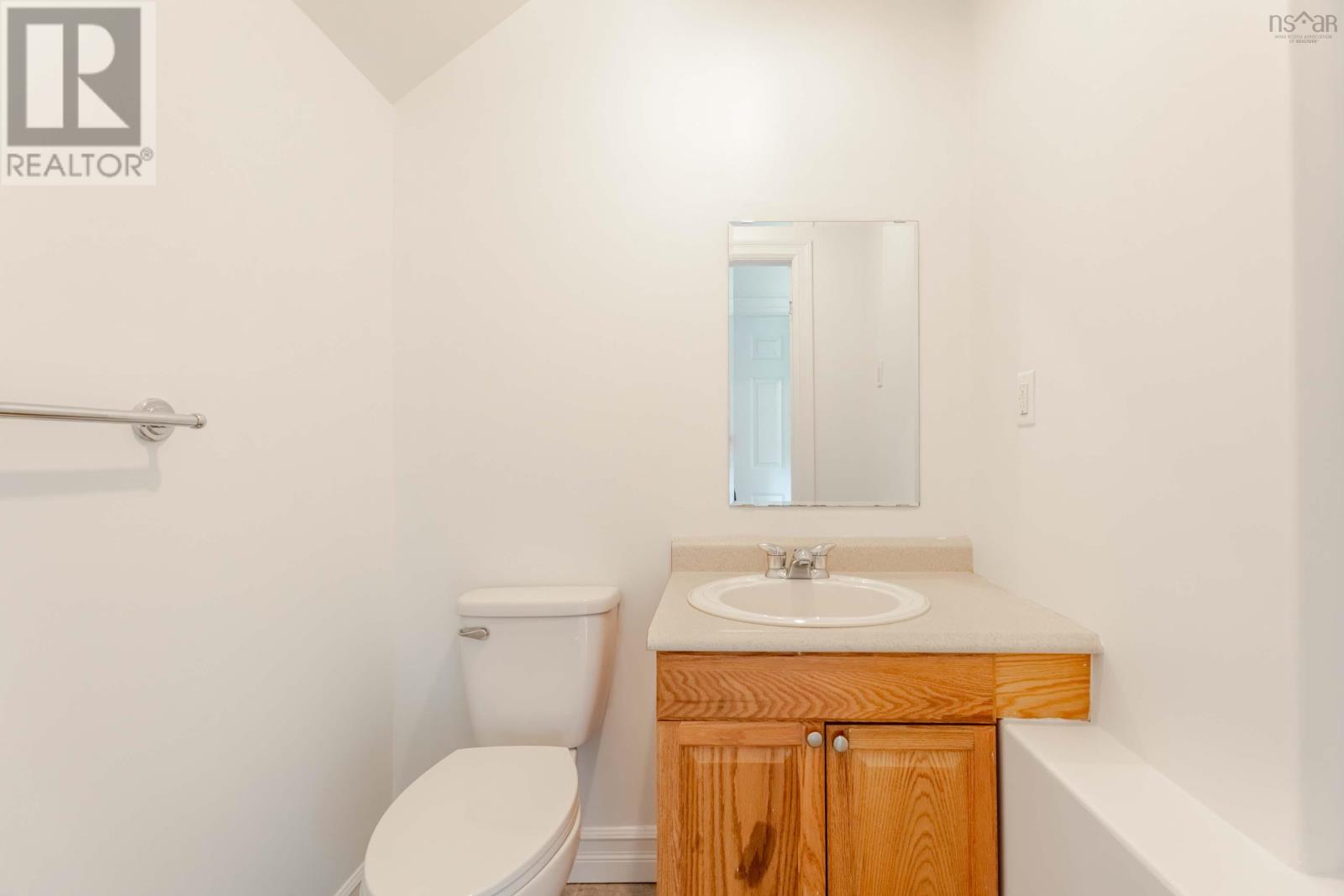560 Parkland Drive Property Photo 39