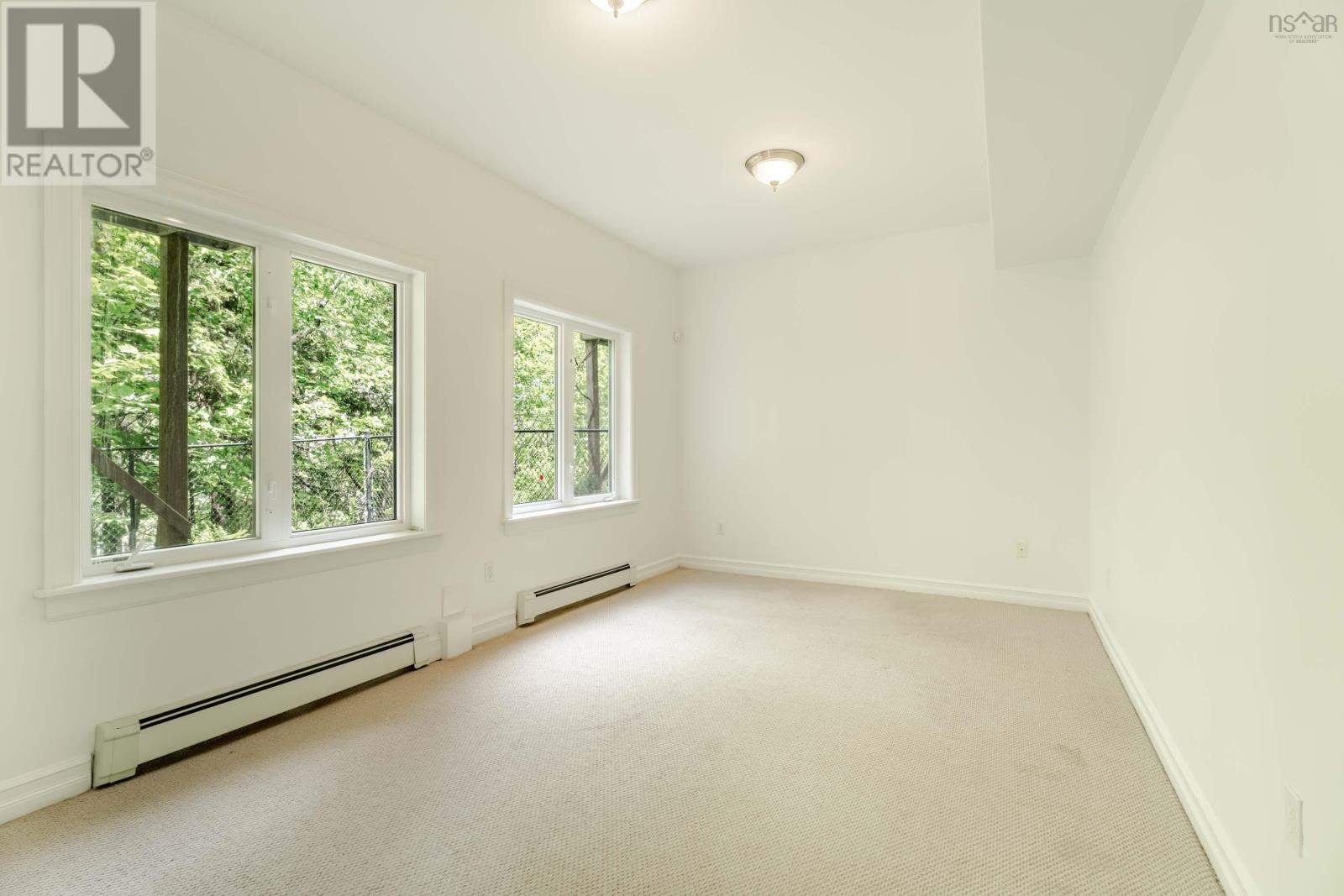 560 Parkland Drive Property Photo 41