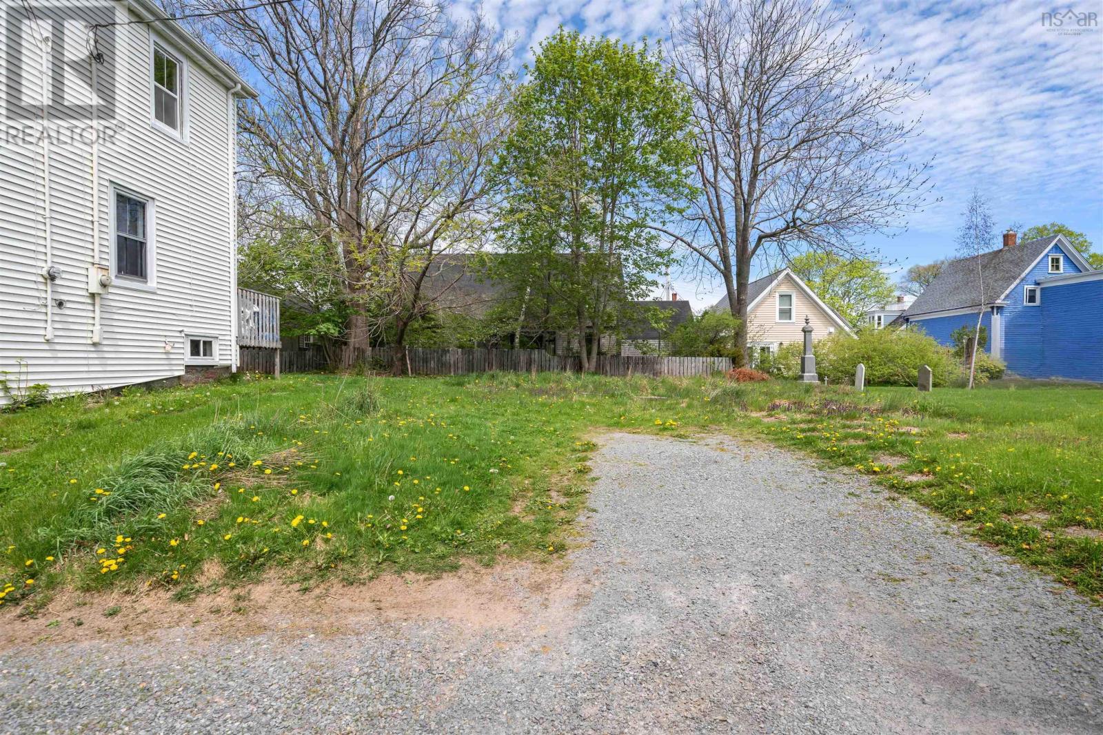 111 York Street Lunenburg, Nova Scotia Street Property Photo 2