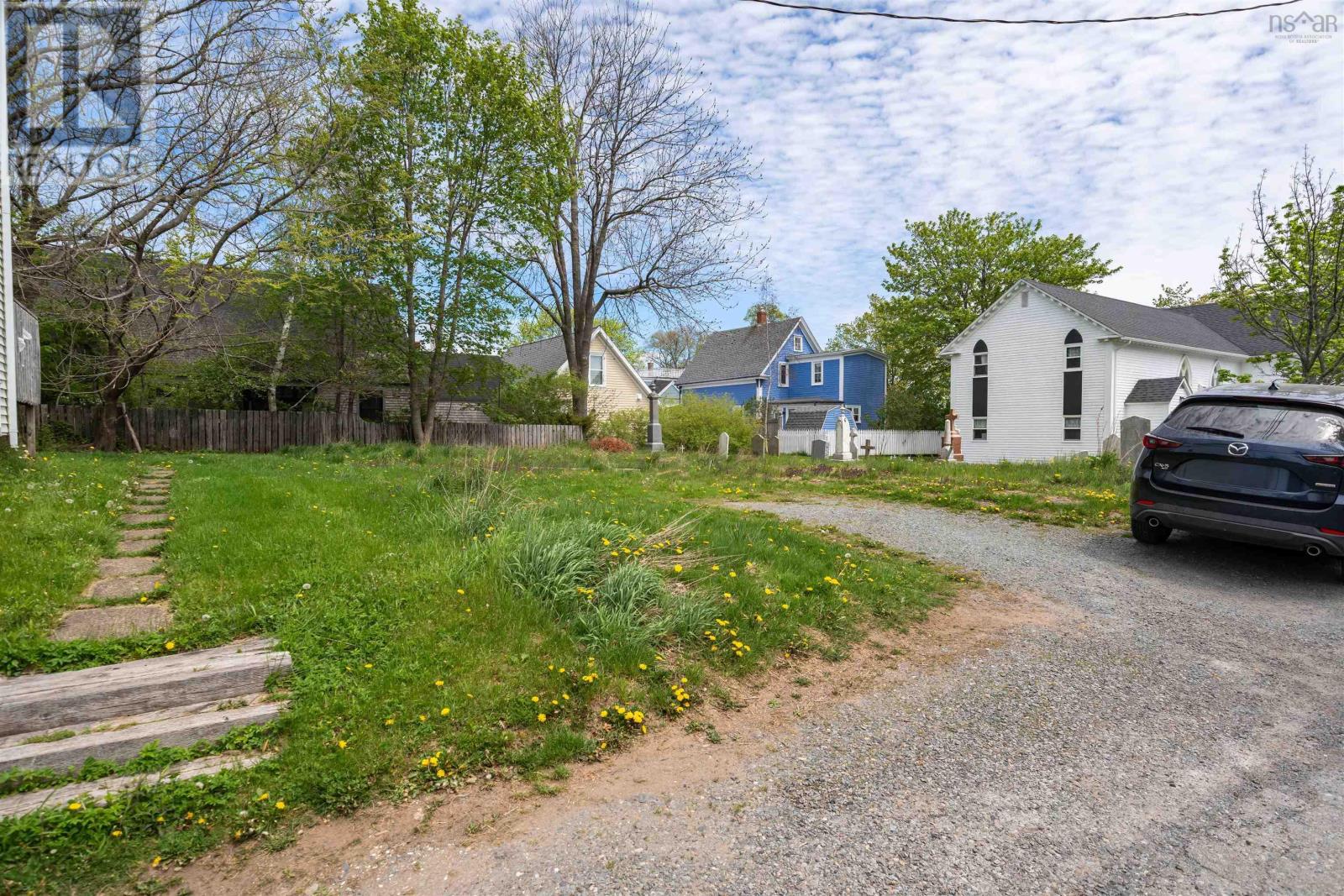 111 York Street Lunenburg, Nova Scotia Street Property Photo 4