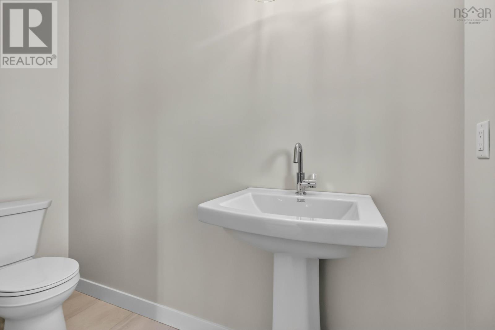 Da-59 201 Darner Drive Property Photo 3
