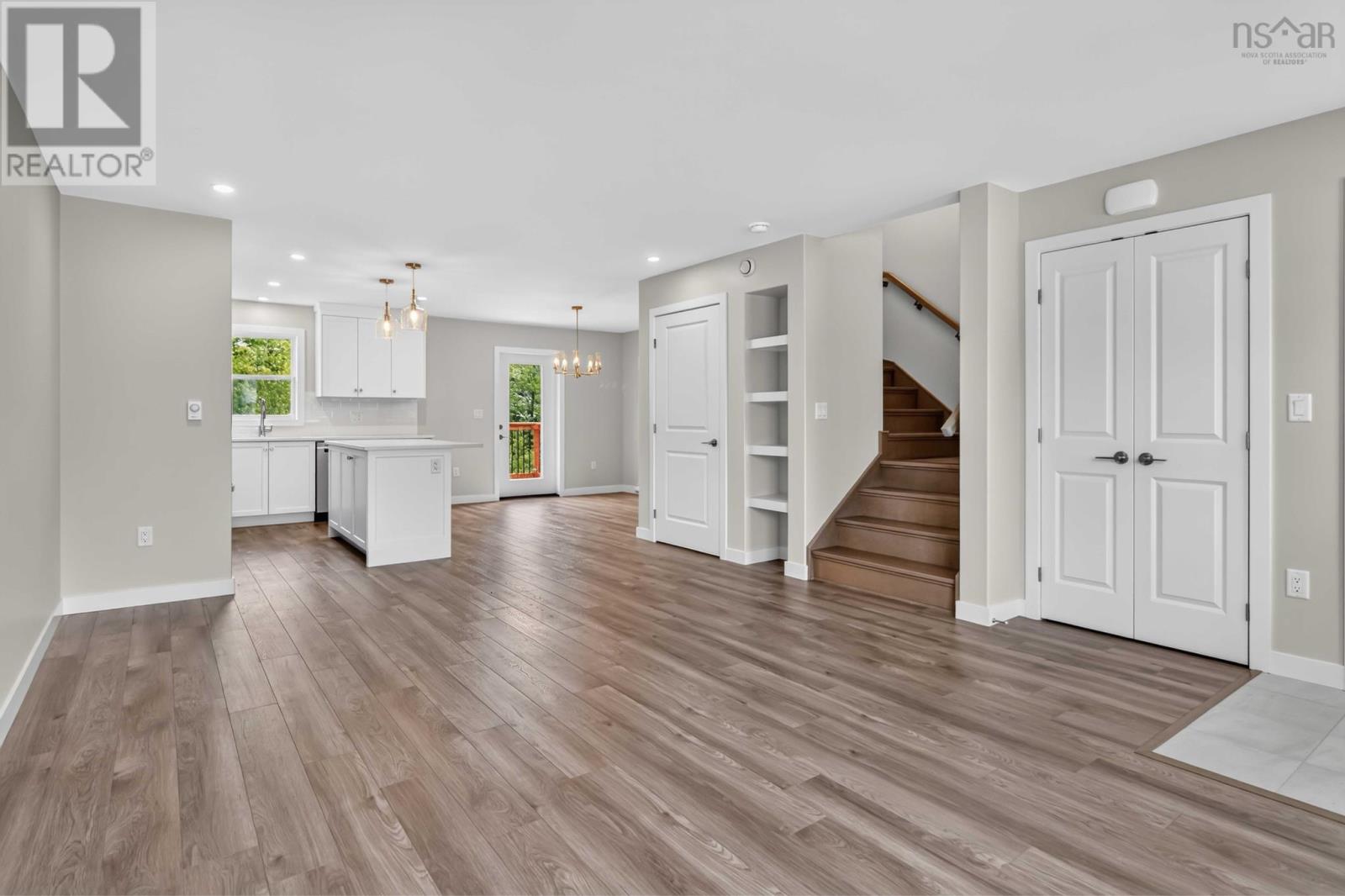 Da-59 201 Darner Drive Property Photo 6