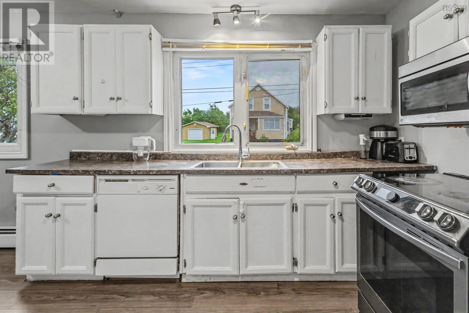 769 Heelan Street Property Photo 15
