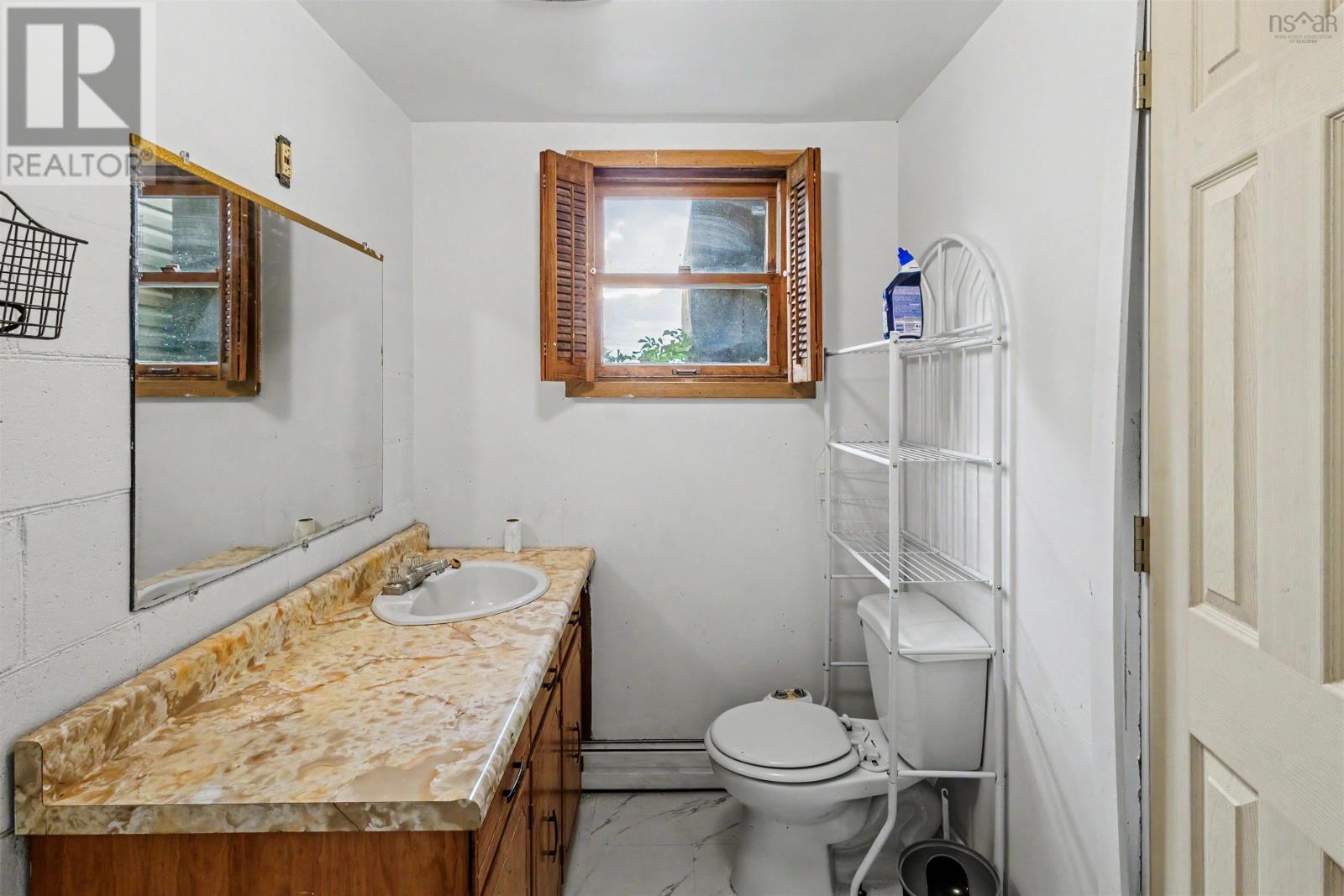 769 Heelan Street Property Photo 30