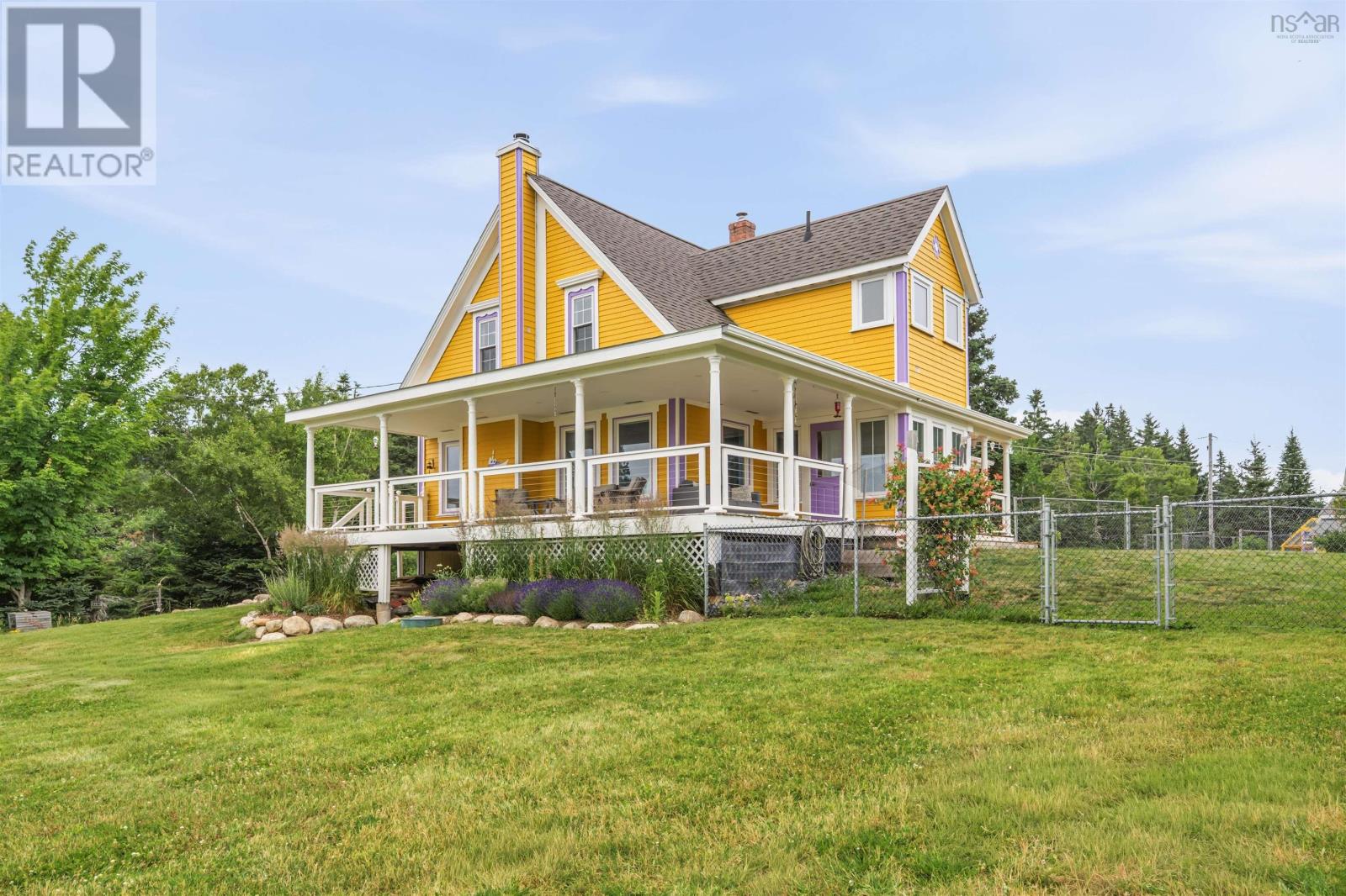 1127 Feltzen South Road Property Photo 10