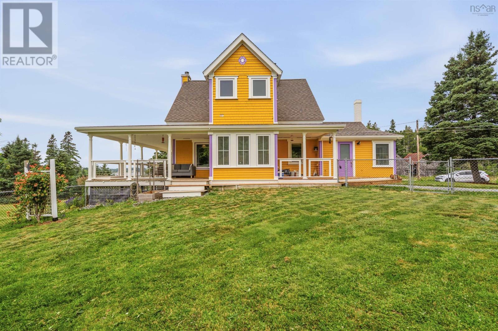 1127 Feltzen South Road Property Photo 12
