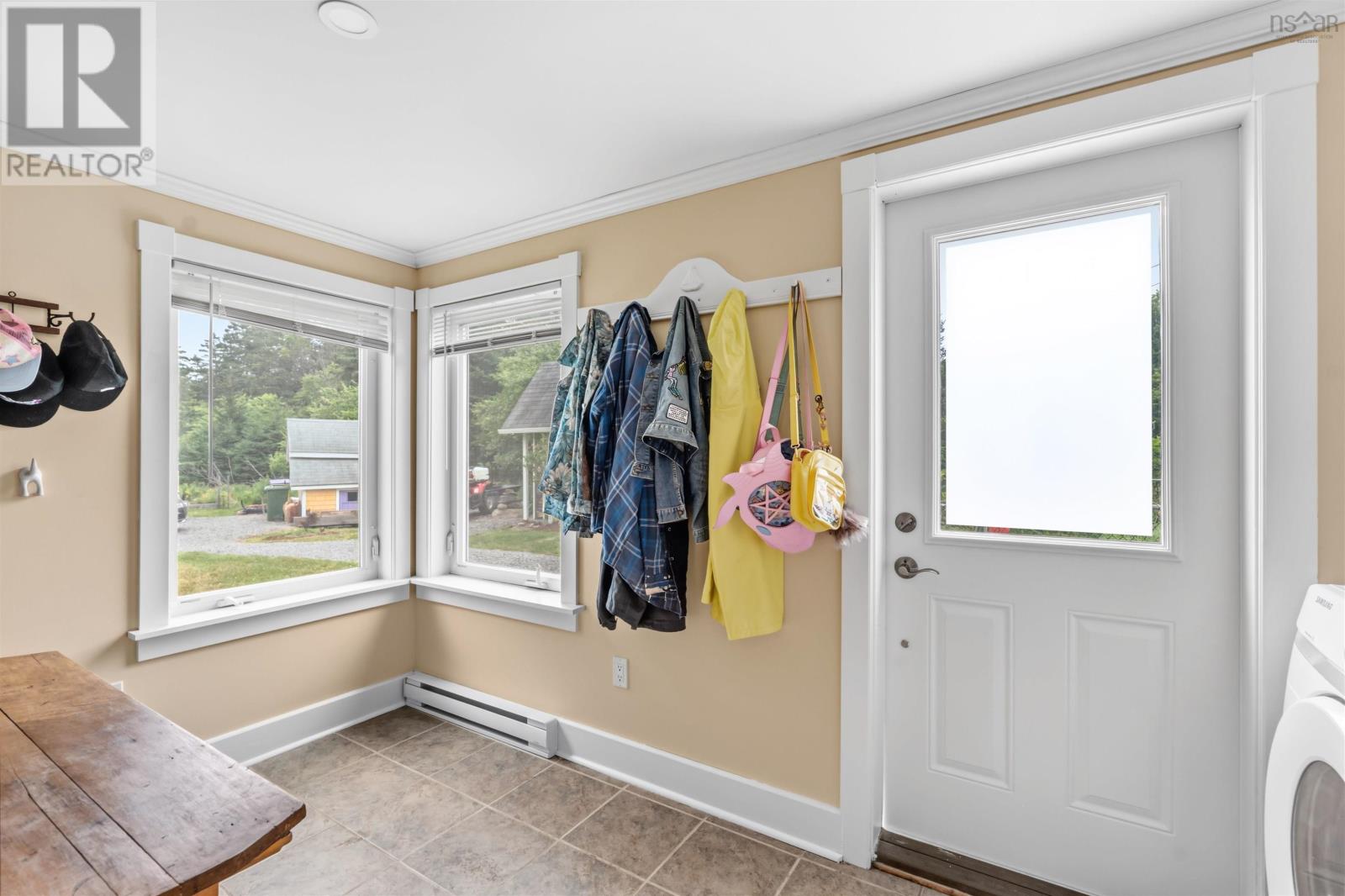 1127 Feltzen South Road Property Photo 14