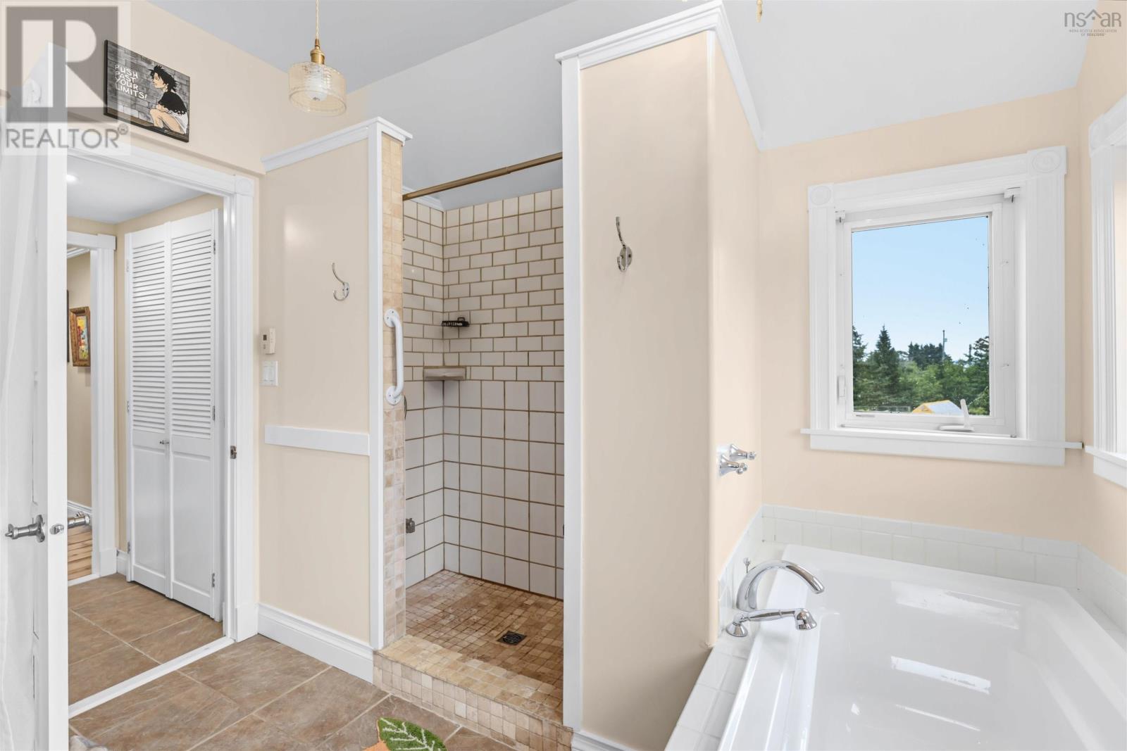 1127 Feltzen South Road Property Photo 41