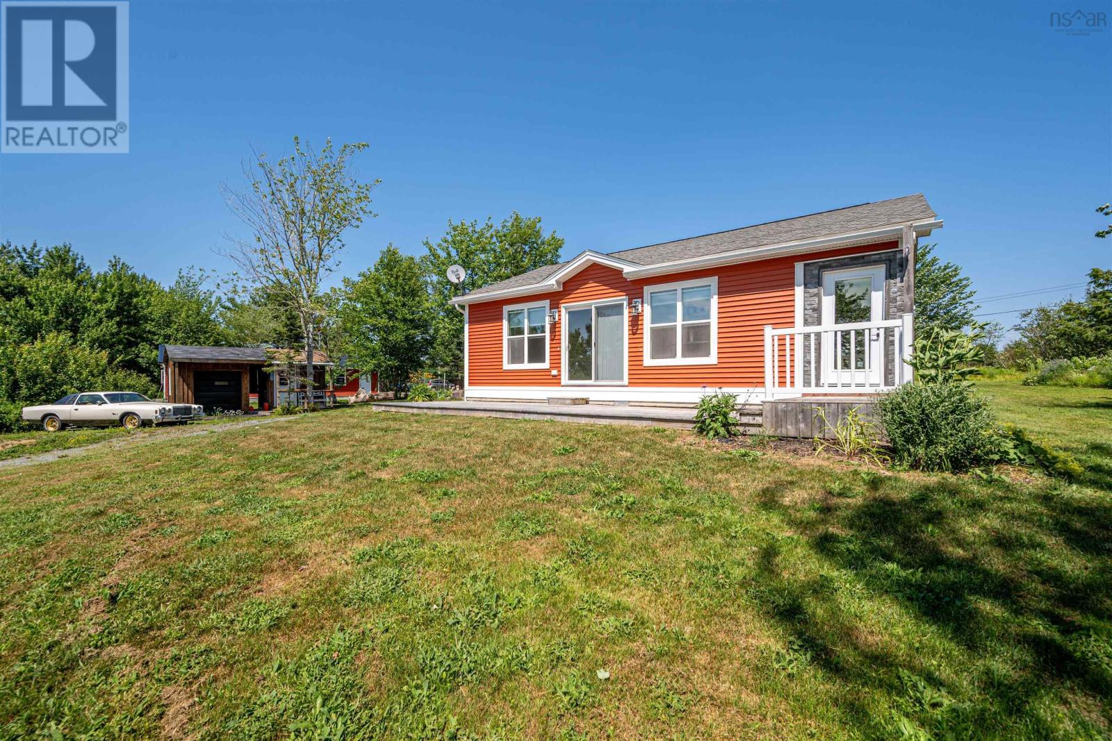 60 Long Lake Road Property Photo 4