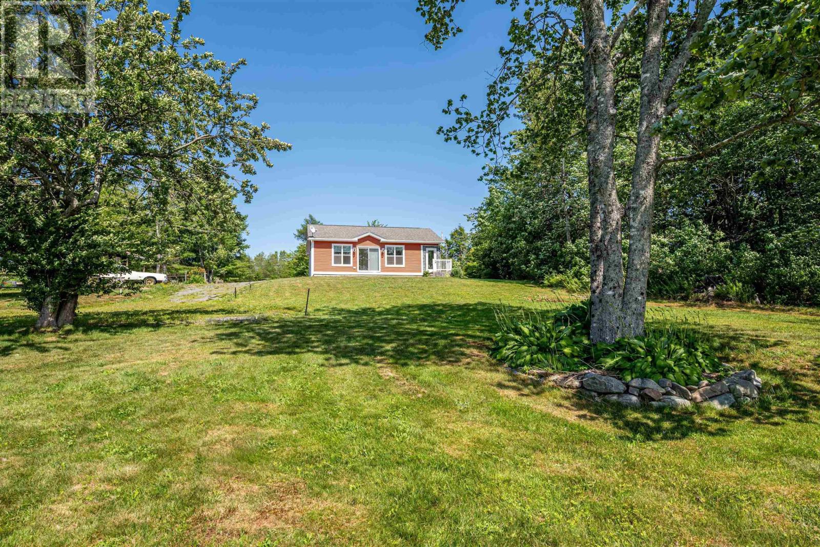 60 Long Lake Road Property Photo 15