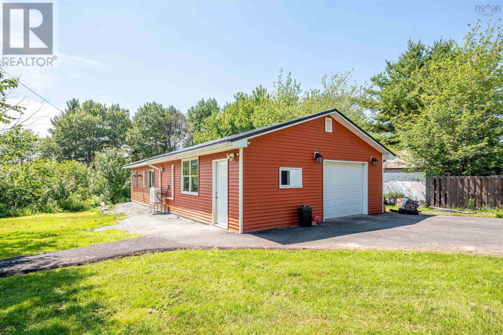 60 Long Lake Road Property Photo 18