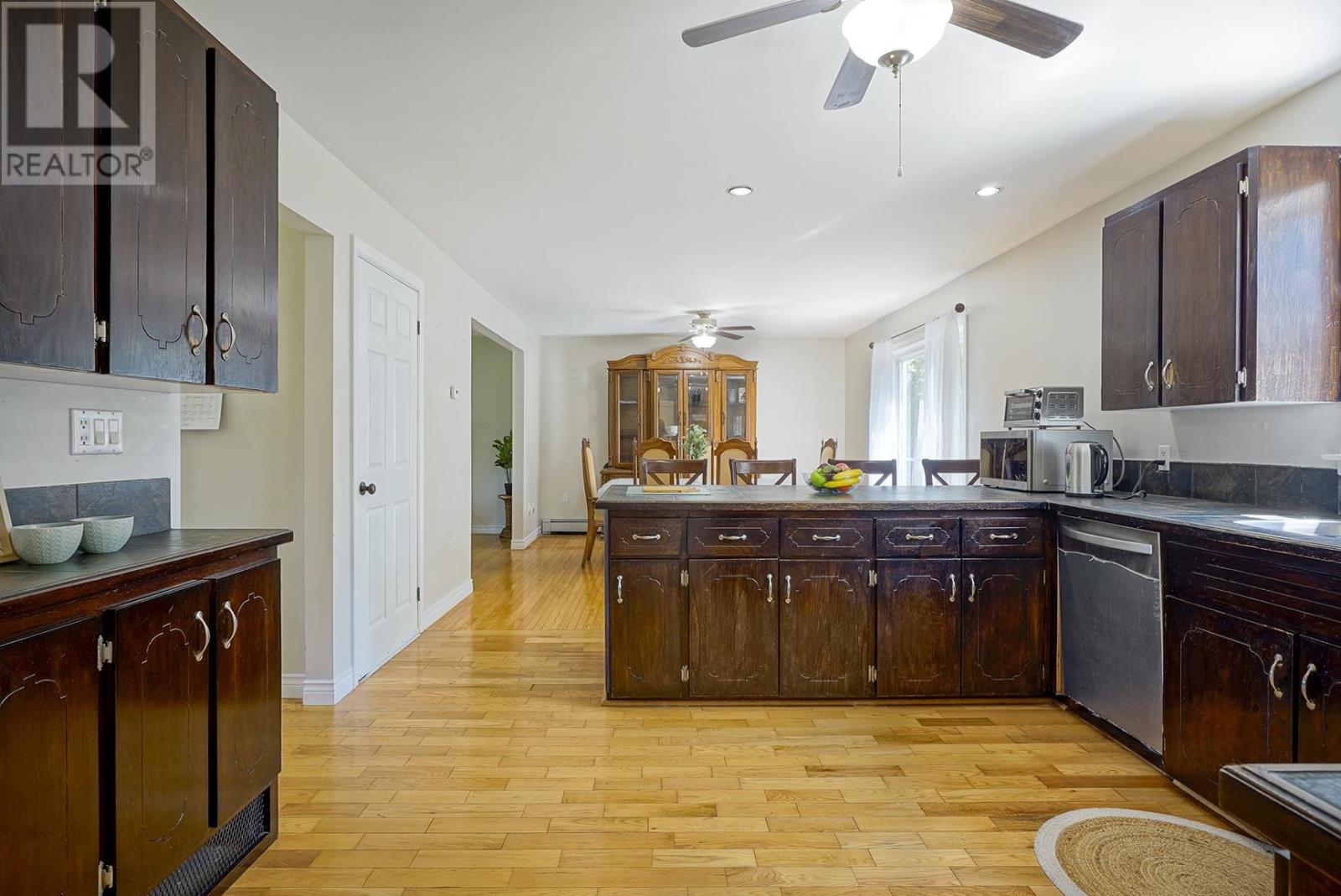 14 St. Catherines Avenue Property Photo 9