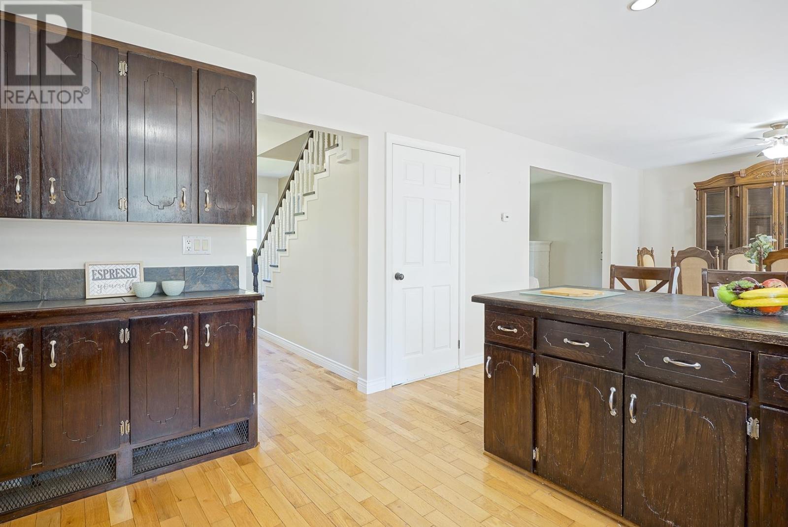 14 St. Catherines Avenue Property Photo 10