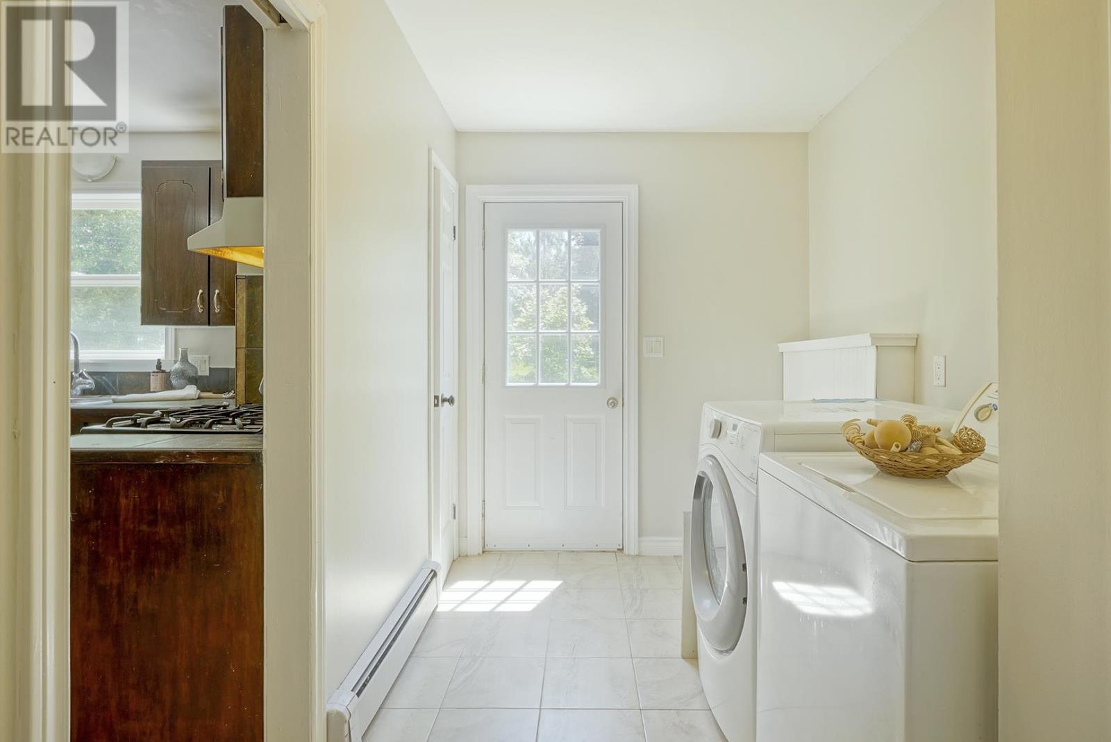 14 St. Catherines Avenue Property Photo 12